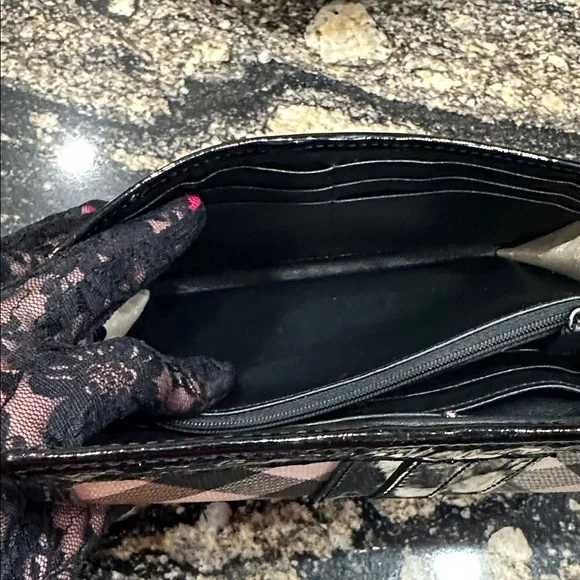 Burberry Black Novacheck Canvas and Patent Leather Penrose Continental Wallet - Picture 8 of 13